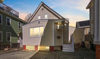 43 6th Ave, Haverhill, MA 01830