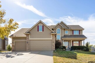 15677 King St, Bennington, NE 68007