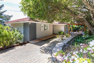 7317 Sunkist Dr, Oakland, CA 94605