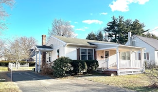 83 Vernon St, Greenfield, MA 01301