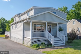 9942 Bird River Rd, Middle River, MD 21220