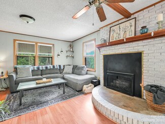 5444 Nc 212 Hwy, Marshall, NC 28753