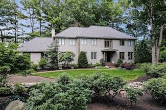 28 Smithshire Estates, Andover, MA 01810