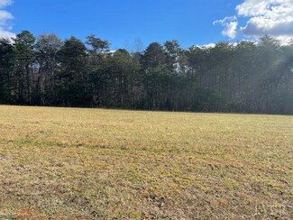 999 Cody Rd, Gretna, VA 24557