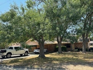 724 Woodcrest Cir, New Braunfels, TX 78130