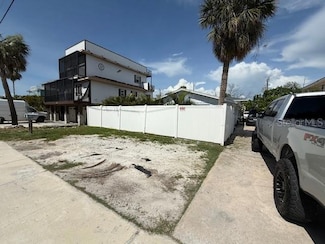 2909 Gulf Dr Unit A, Holmes Beach, FL 34217