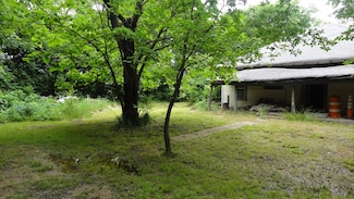 303 W College St, Trenton, TX 75490