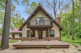11095 Hibner Rd, Hartland, MI 48353