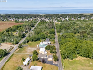 2208 41st St, Seaview, WA 98644