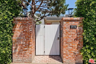 1974 S Crescent Heights Blvd, Los Angeles, CA 90034