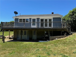 121 Conch Rd, Narragansett, RI 02882