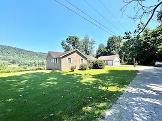 12 River Rd, Vanceburg, KY 41179