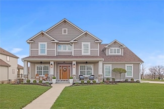 4502 Verona Dr, Riverside, MO 64150
