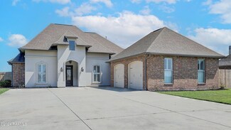 11403 Twin Oaks Cir, Maurice, LA 70555