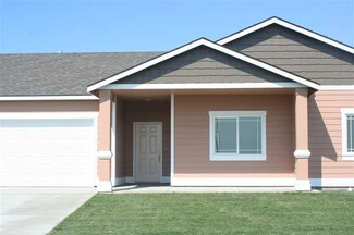 1120 W Clark Rd, Connell, WA 99326