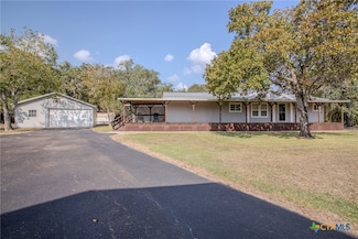 64 Colake Dr, Victoria, TX 77905