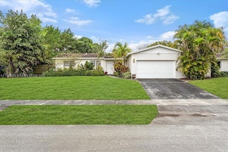 9350 SW 77th St, Miami, FL 33173