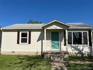 319 S Main St, Owasso, OK 74055