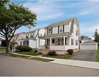 76 Fairview Ave, Peabody, MA 01960