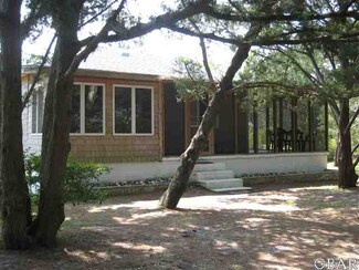 99 Cedar Rd, Ocracoke, NC 27960