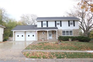 12815 Cambridge Ave, Grandview, MO 64030