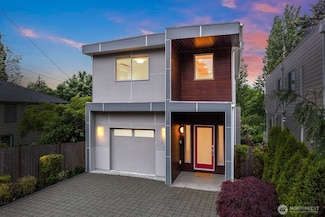 9811 8th Ave NE, Seattle, WA 98115