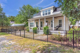 311 College St, Southport, NC 28461