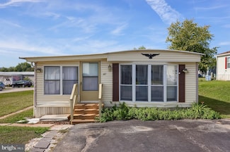 42 B St, Thomasville, PA 17364