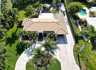 112 SW 24th Ave, Boynton Beach, FL 33435