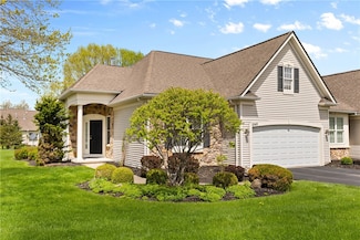 1040 Chapelhill Dr, Victor, NY 14564