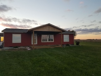 9625 Elm Rd, Bourbon, IN 46504