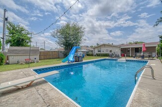 865 N Windermere Dr, Moore, OK 73160