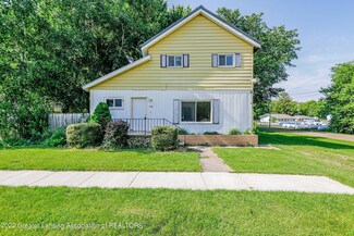 229 E 3rd St, Perry, MI 48872