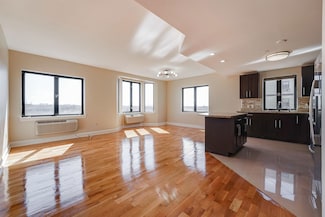 29 1st St Unit 401, Hackensack, NJ 07601