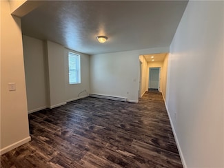 571 Kendall Ave, Homeacre-Lyndora, PA 16045