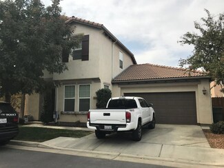 3035 N Kingman St, Visalia, CA 93291
