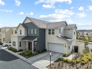 27661 N Hillside Place, Valencia, CA 91355