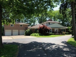 8101 Sheridan Dr, Buffalo, NY 14221