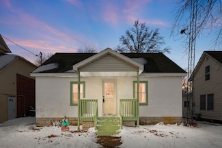 105 3rd St, Martinton, IL 60951