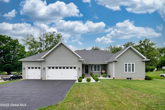 57 Plank Rd, Waterford, NY 12188