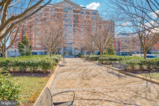 11760 Sunrise Valley Dr Unit 214, Reston, VA 20191