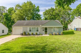 7645 Rainbow Dr, Prairie Village, KS 66208