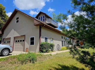 1578 Aurora St, Dixon, IL 61021