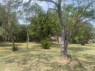 1027 Dominion Oaks Dr, China Spring, TX 76633