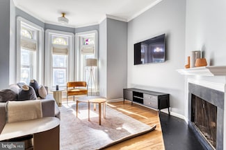 2107 O St NW, Washington, DC 20037