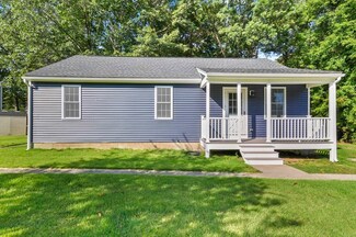5 Apollo Dr, Southbridge, MA 01550