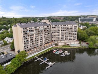 65 Lake Ave Unit 1002, Worcester, MA 01604