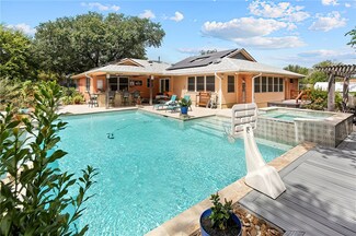 1013 Winding Rd, College Station, TX 77840