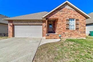 1149 S Maple Grove Ave, Springfield, MO 65804