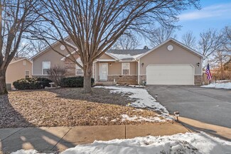 1544 Bishop Dr, Troy, MO 63379